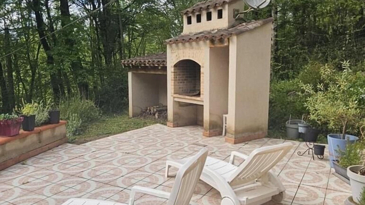 Photo of Patio Balcony in Saint-Martin-Laguepie