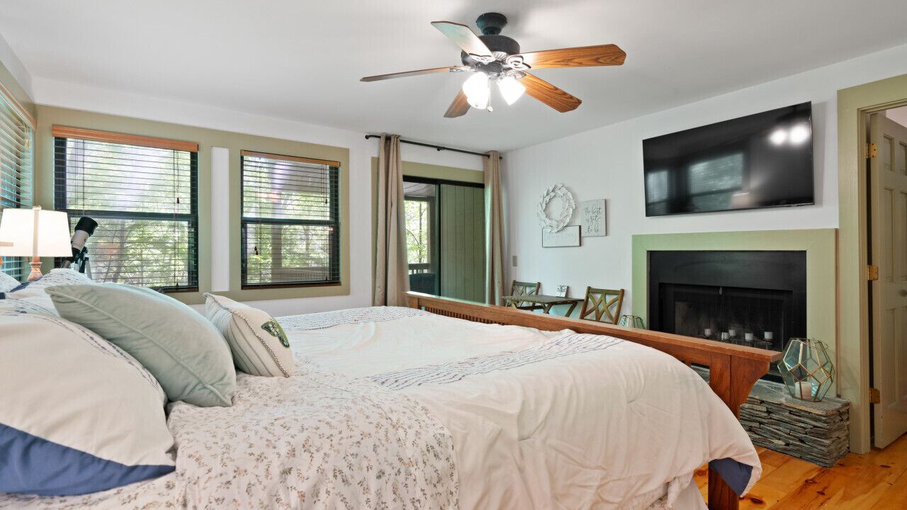 Photo of Bedroom in Big Canoe