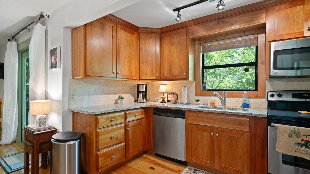 Photo of Kitchen in Big Canoe