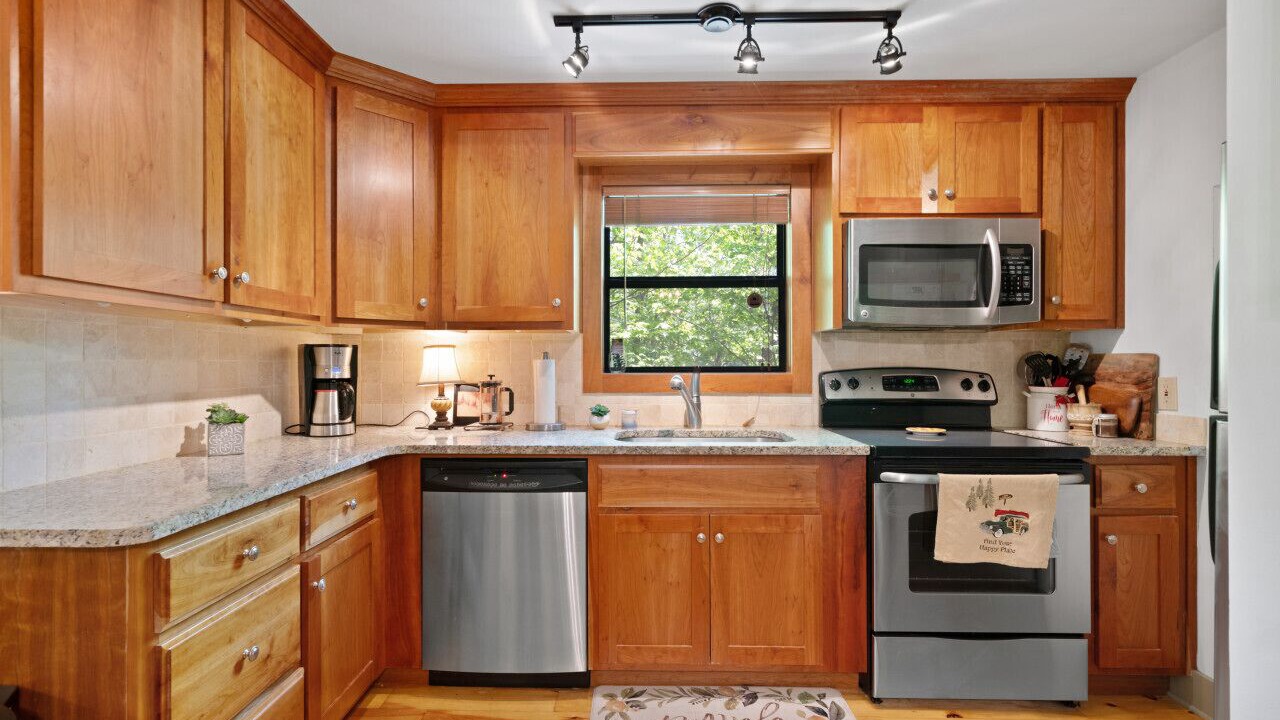 Photo of Kitchen in Big Canoe