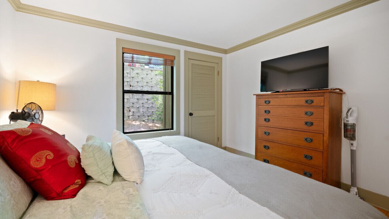 Photo of Bedroom in Big Canoe