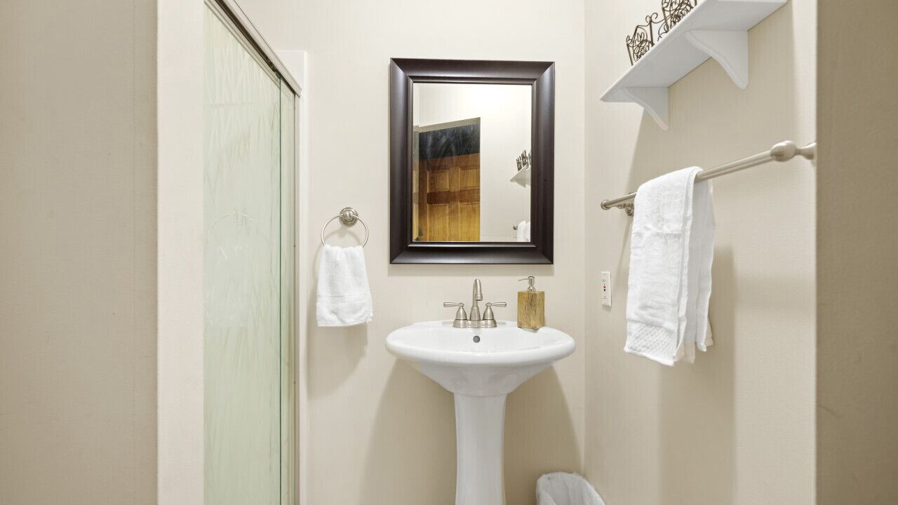 Photo of Bathroom in Big Canoe