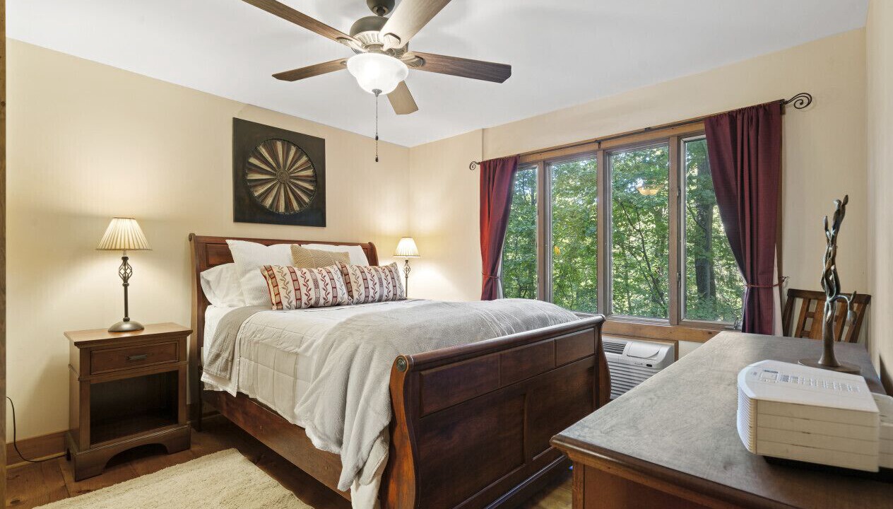 Photo of Bedroom in Big Canoe