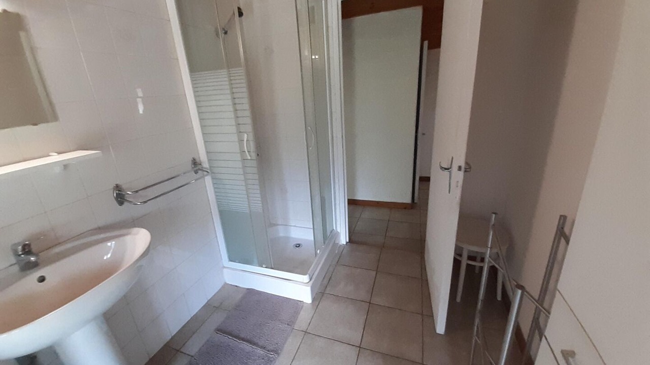 Photo of Bathroom in Vaour