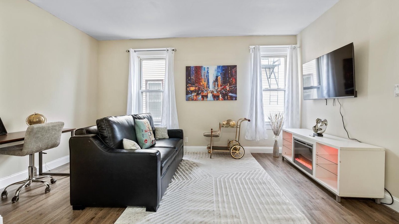 Photo of Livingroom in Elizabeth