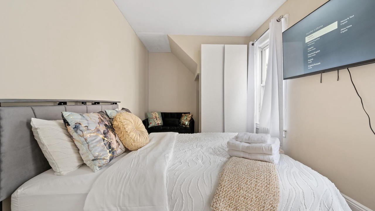 Photo of Bedroom in Elizabeth