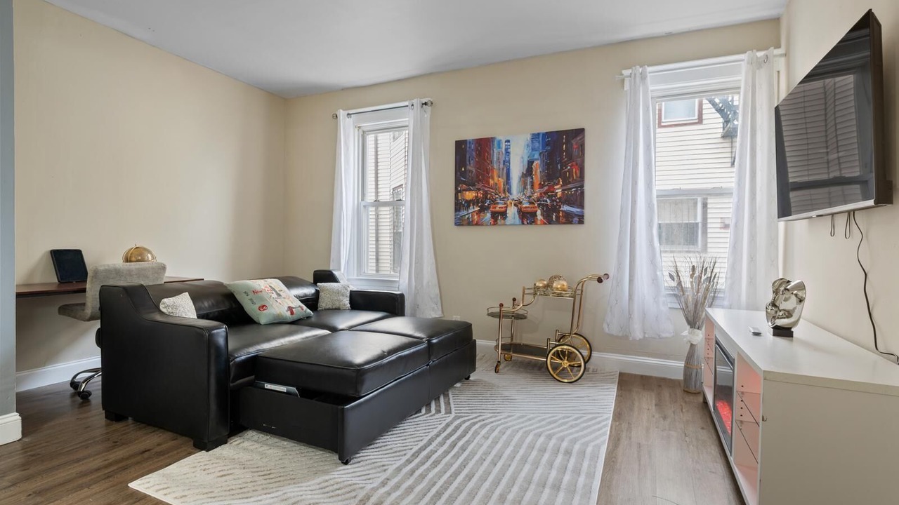 Photo of Livingroom in Elizabeth