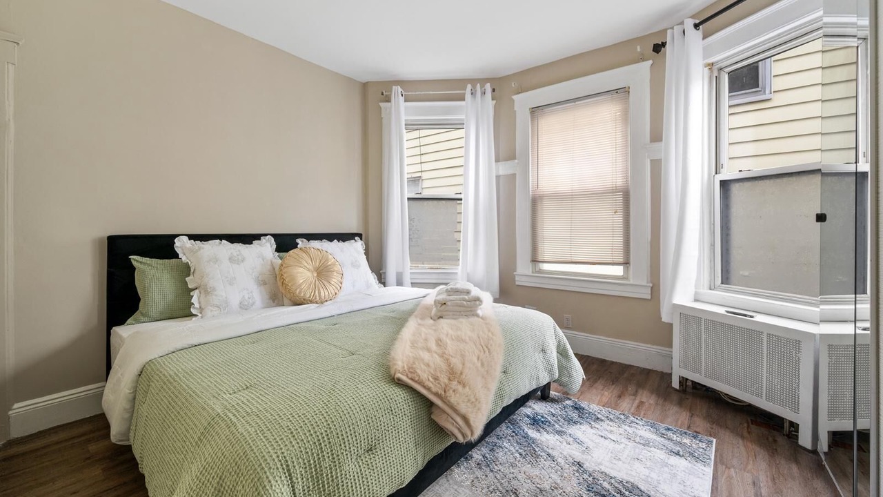 Photo of Bedroom in Elizabeth
