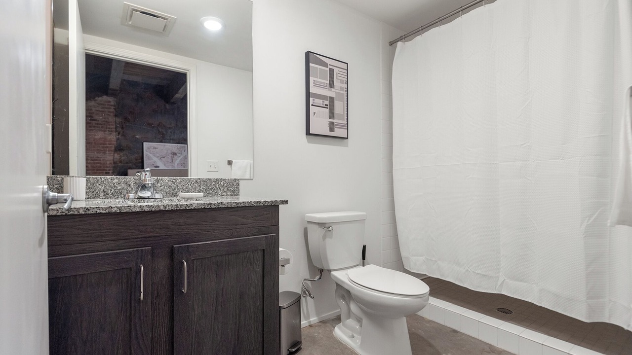 Photo of Bathroom in Downtown Memphis
