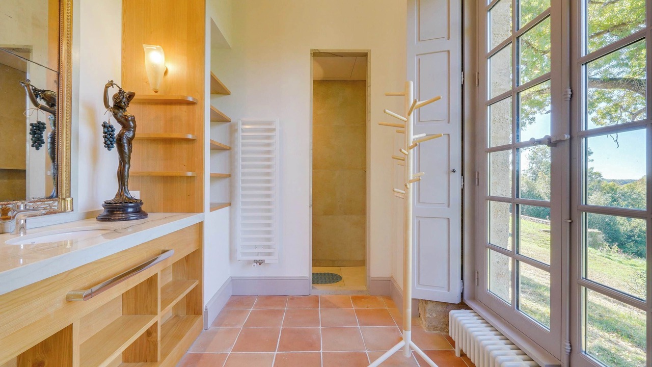 Photo of Others in Verac