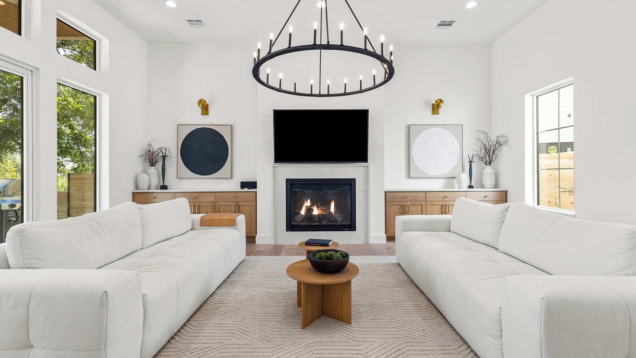 Photo of Livingroom in Pleasant Valley