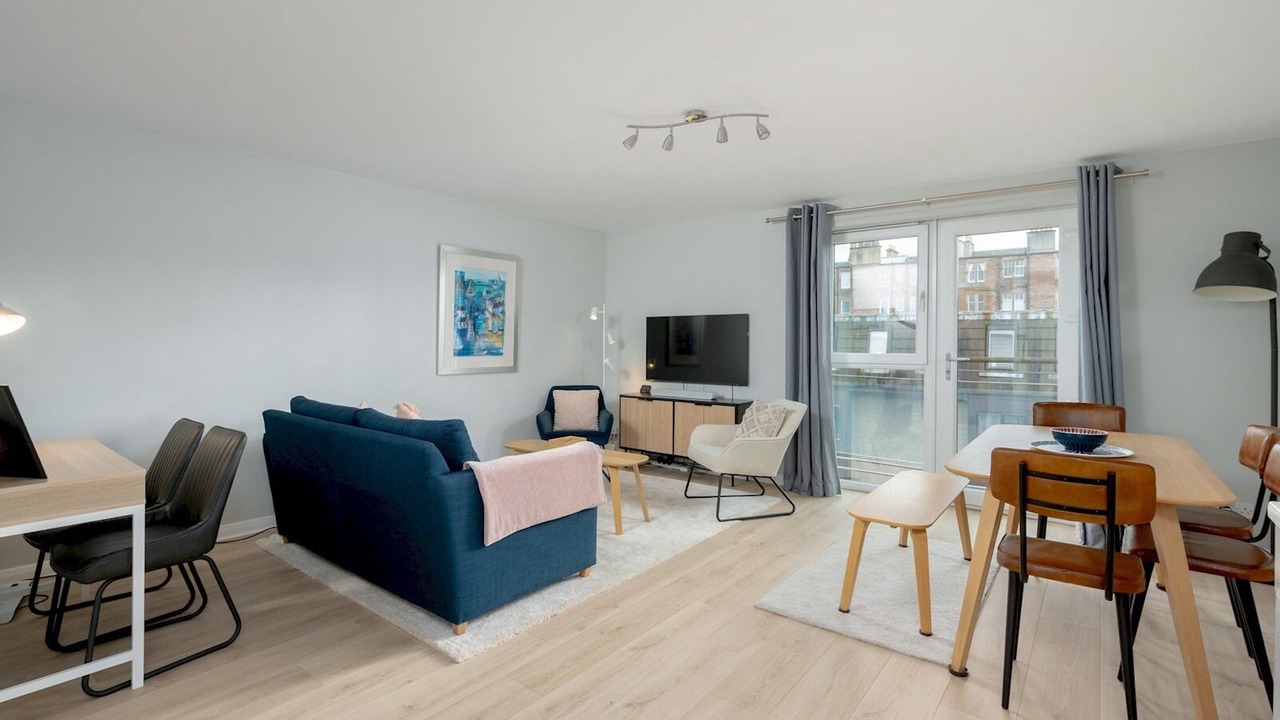 Photo of Livingroom in Tollcross