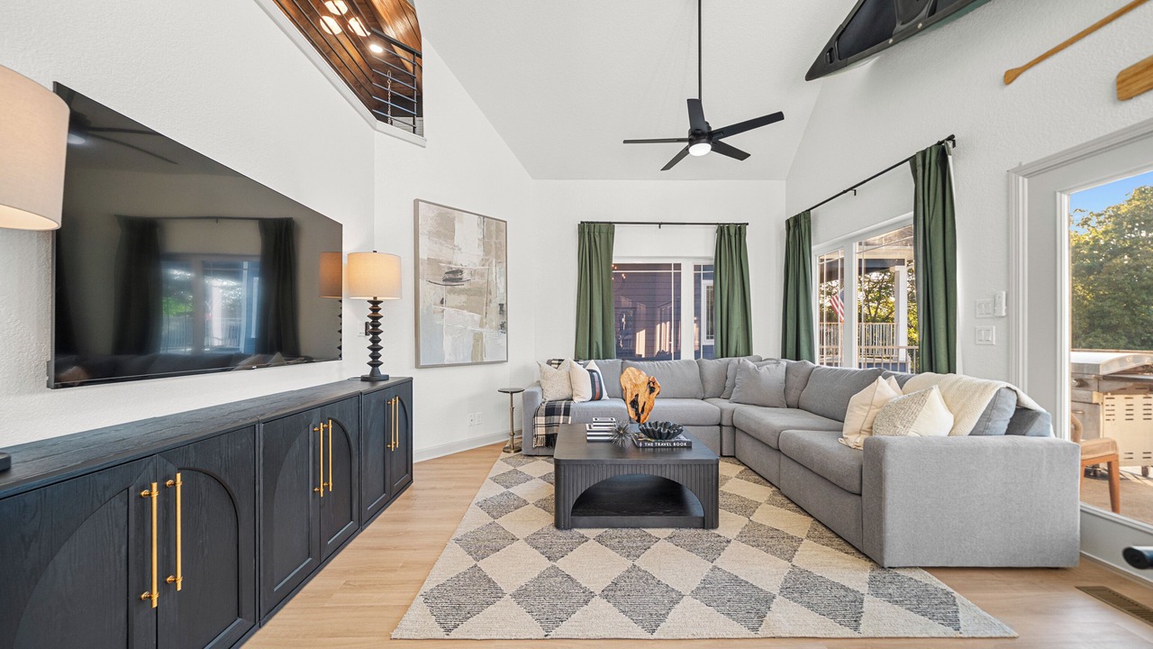 Photo of Livingroom in Mid America