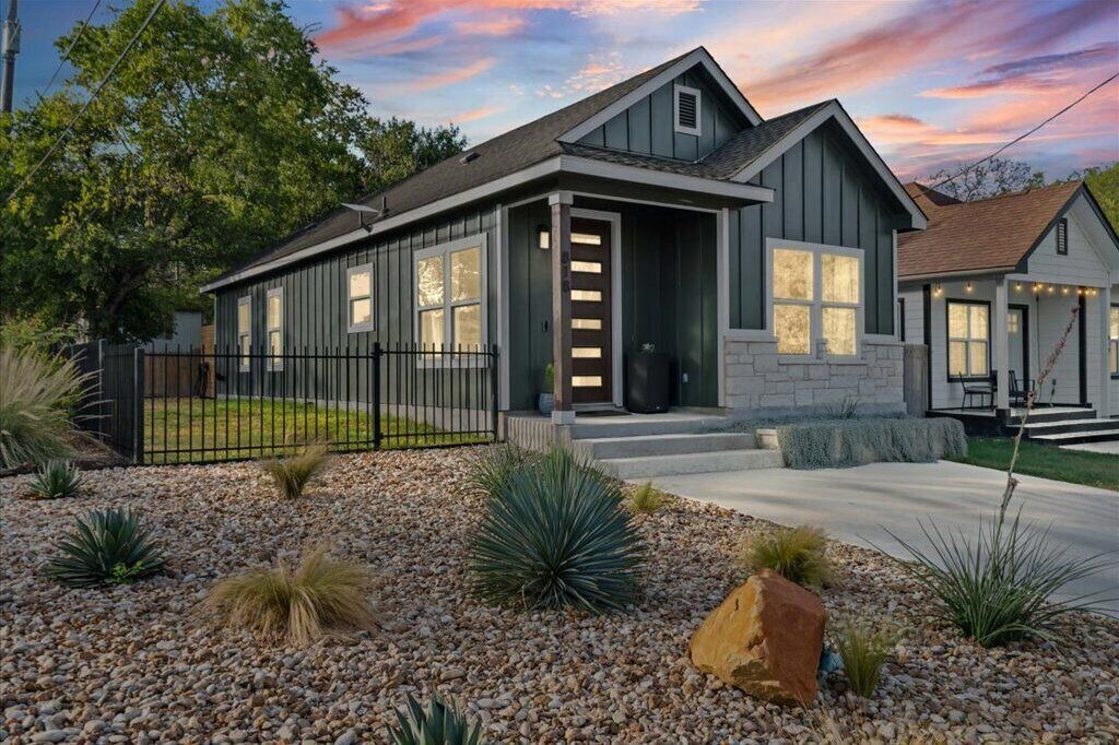 Photo of Outdoor in Lockhart