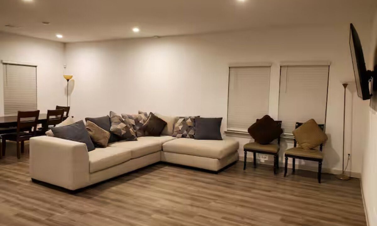 Photo of Livingroom in Iowa Colony