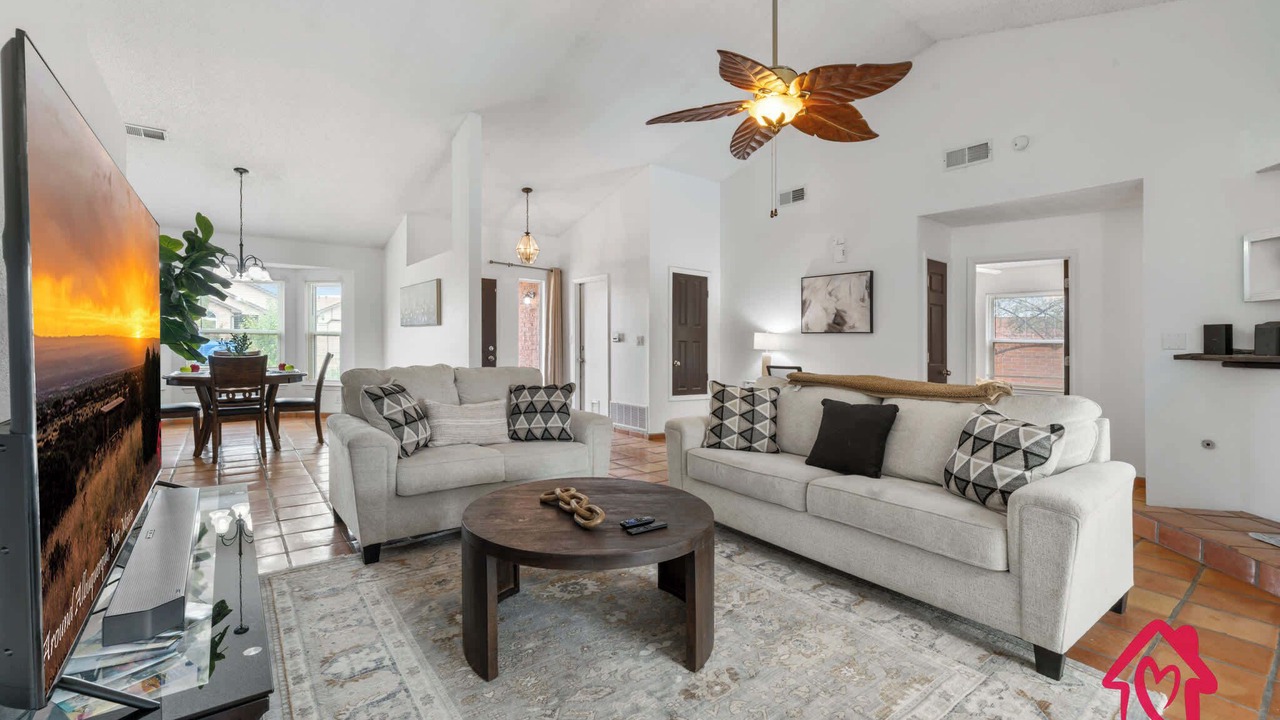 Photo of Livingroom in Taylor Ranch