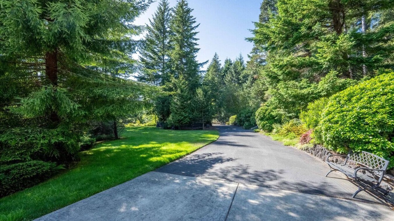 Photo of Others in Saunders Lake