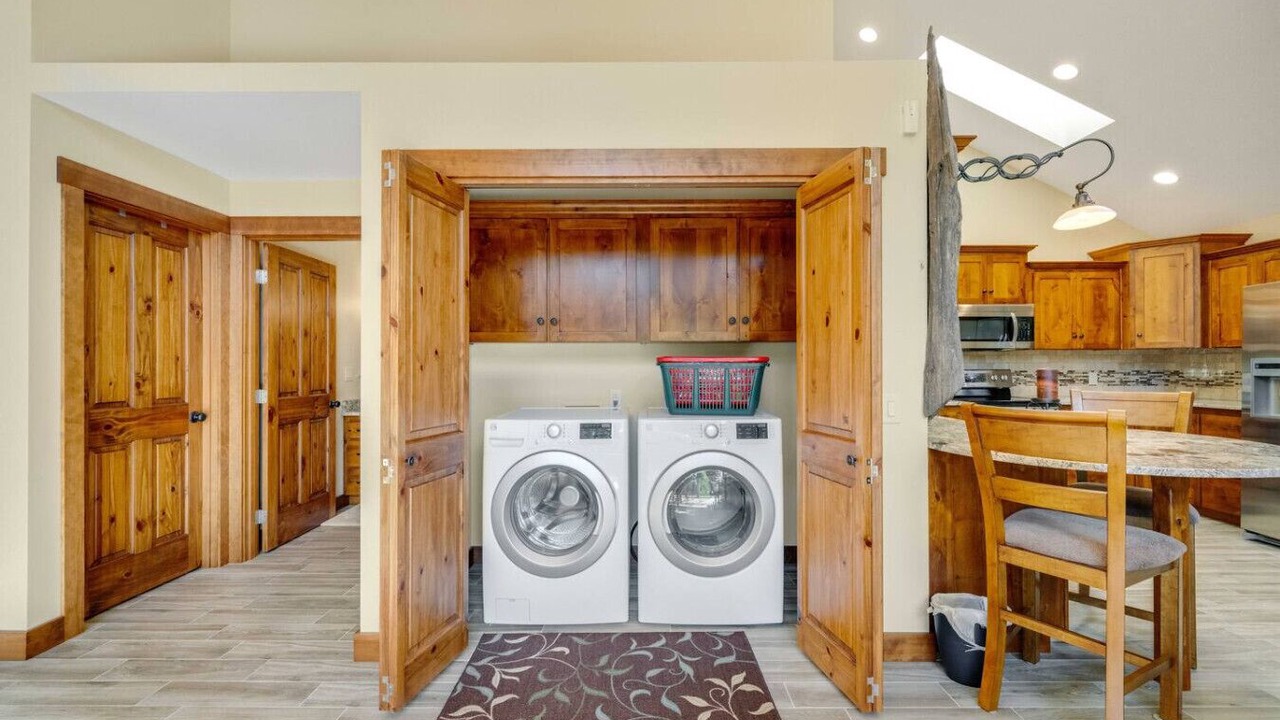 Photo of Others in Saunders Lake