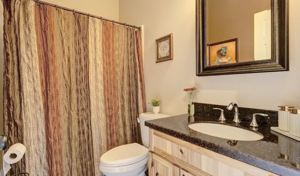 Photo of Bathroom in Huffman - O' Malley