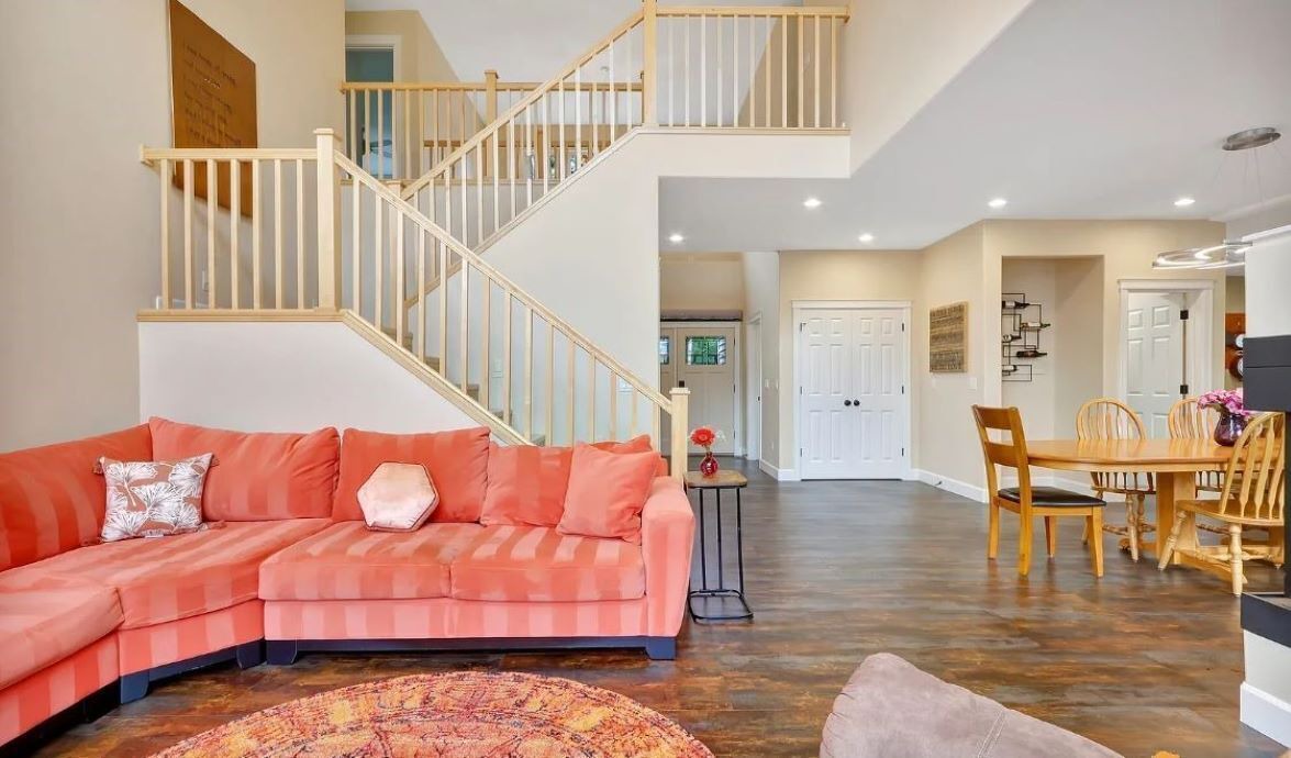 Photo of Livingroom in Huffman - O' Malley