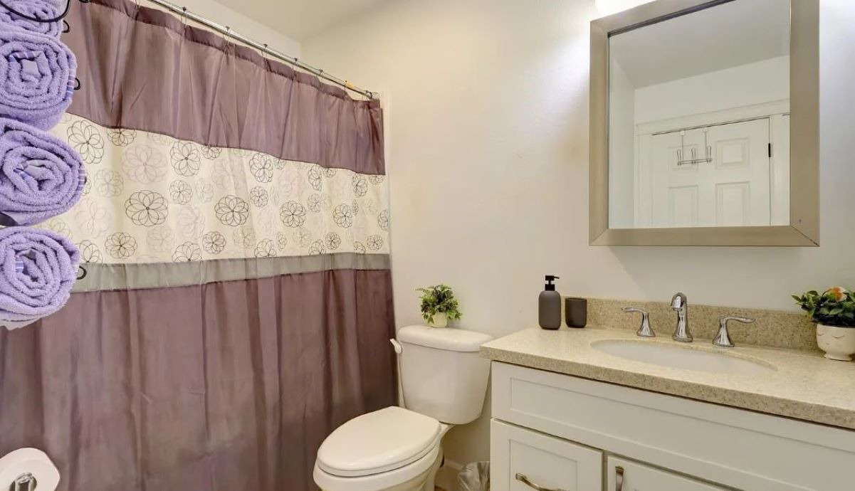 Photo of Bathroom in Huffman - O' Malley