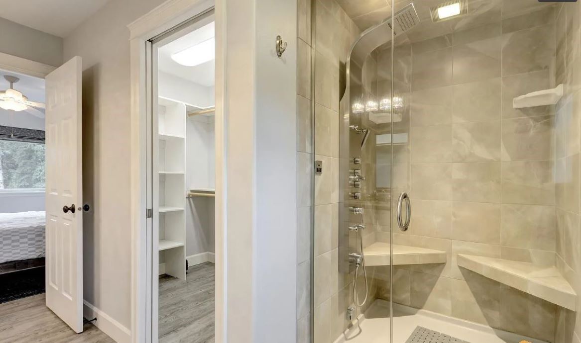 Photo of Bathroom in Huffman - O' Malley