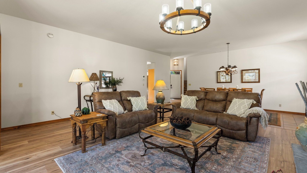 Photo of Livingroom in Dalton Ranch