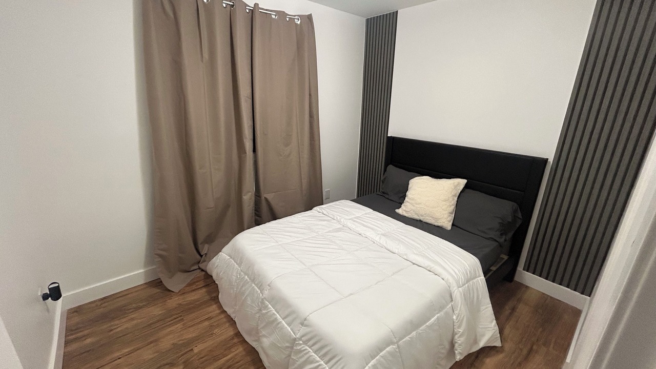 Photo of Bedroom in Longueuil