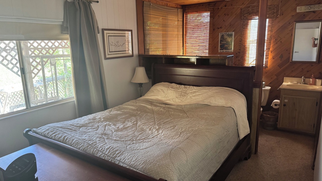 Photo of Bedroom in Frazier Park