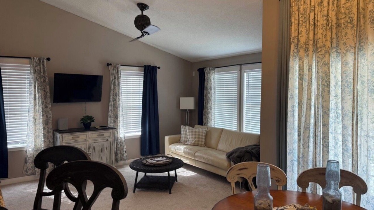 Photo of Livingroom in Fleming Island
