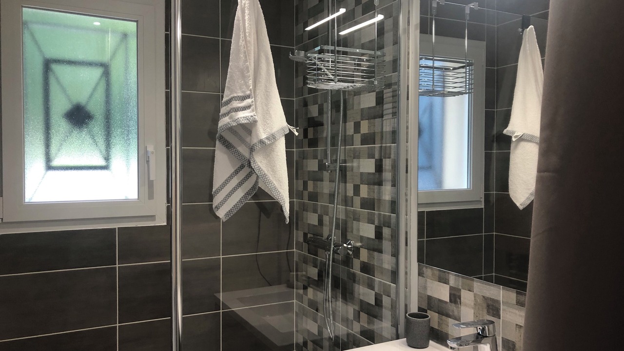 Photo of Bathroom in Saix