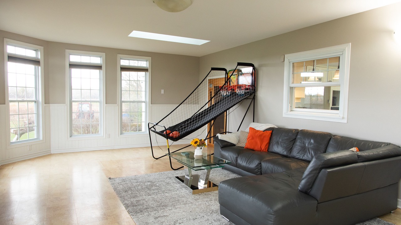 Photo of Livingroom in Montague