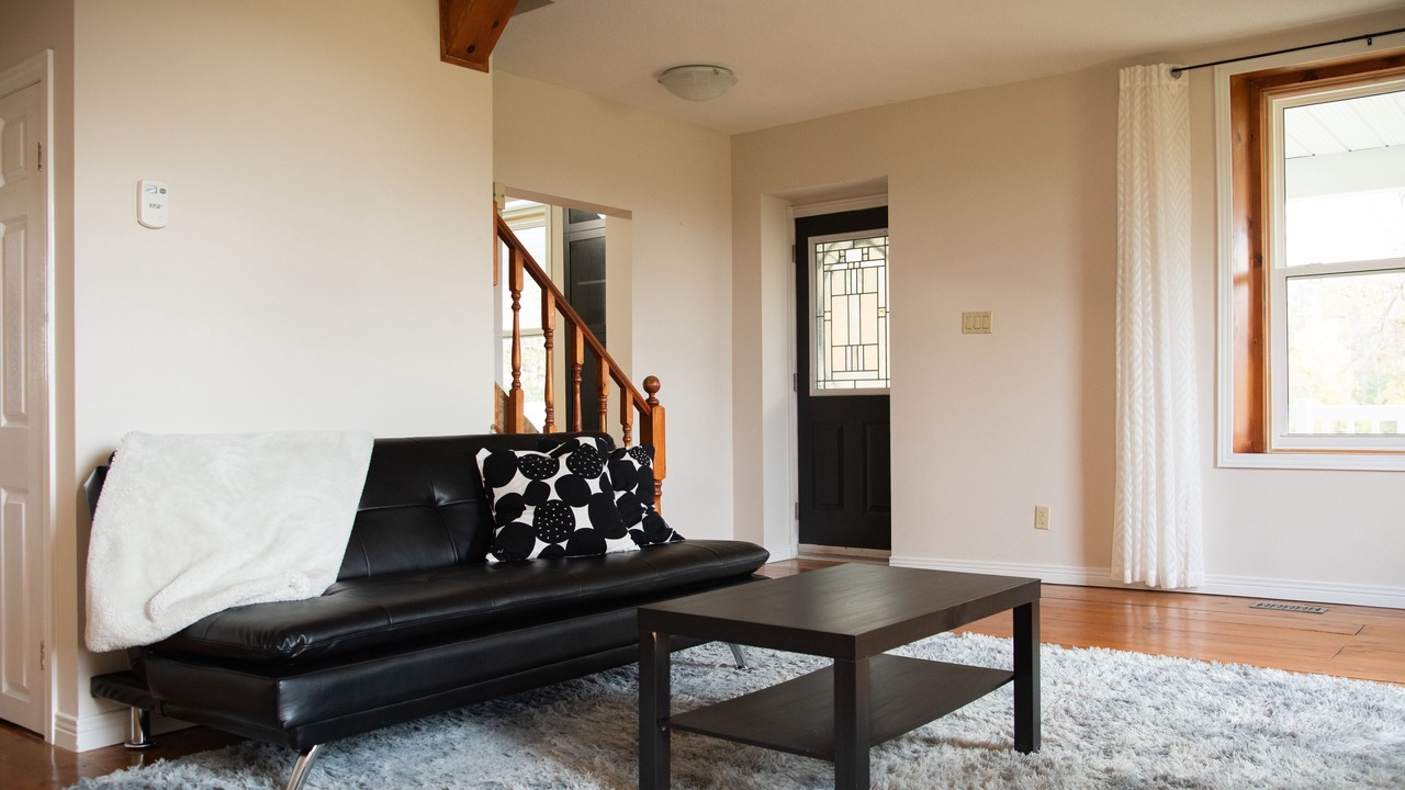 Photo of Livingroom in Montague