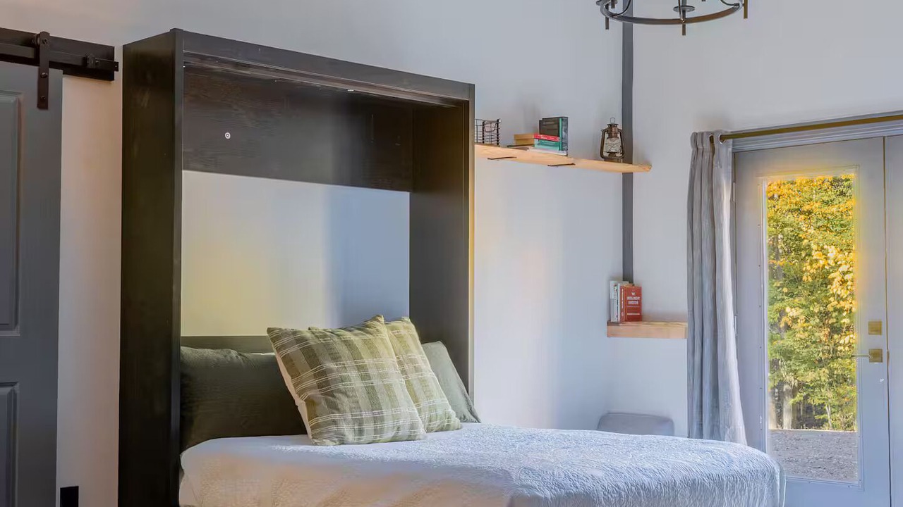 Photo of Bedroom in Saranac