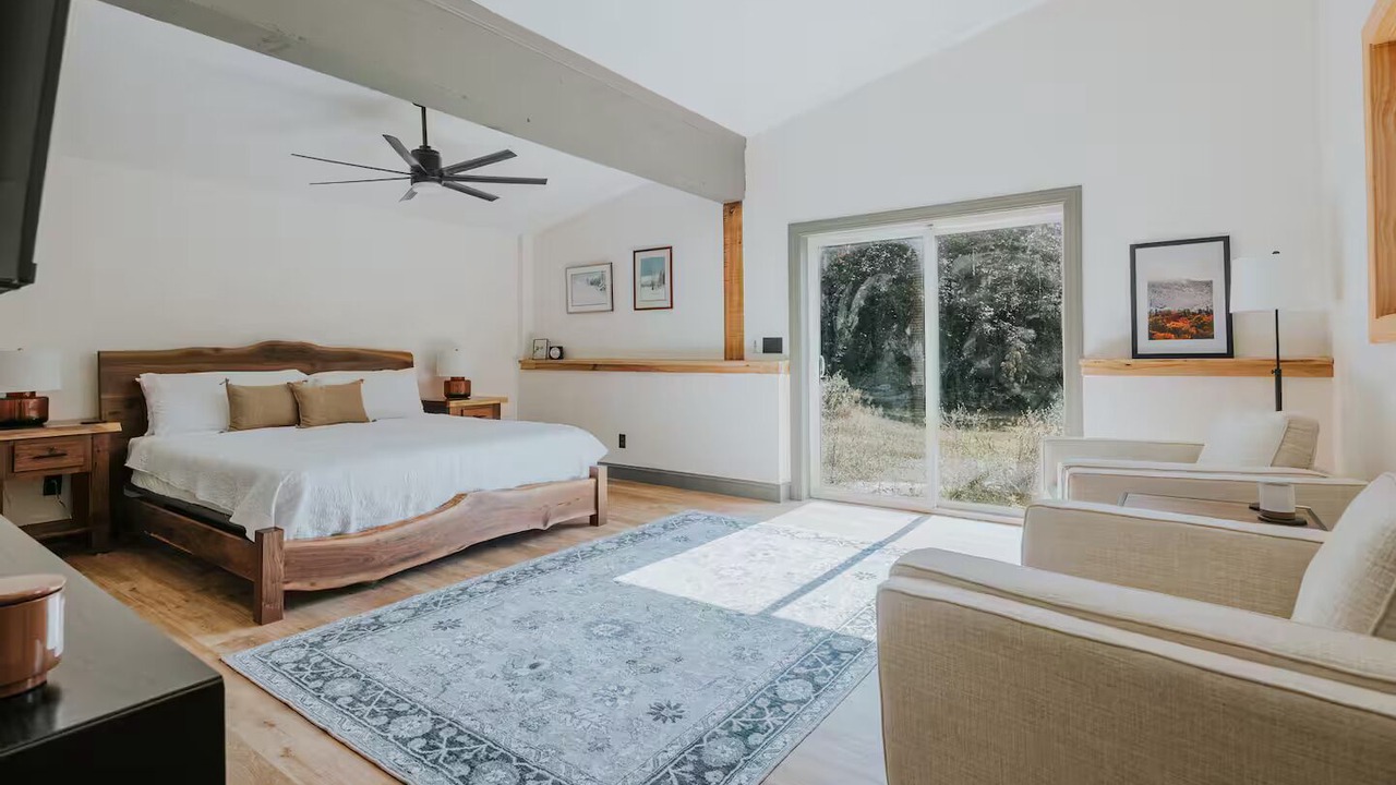 Photo of Bedroom in Saranac