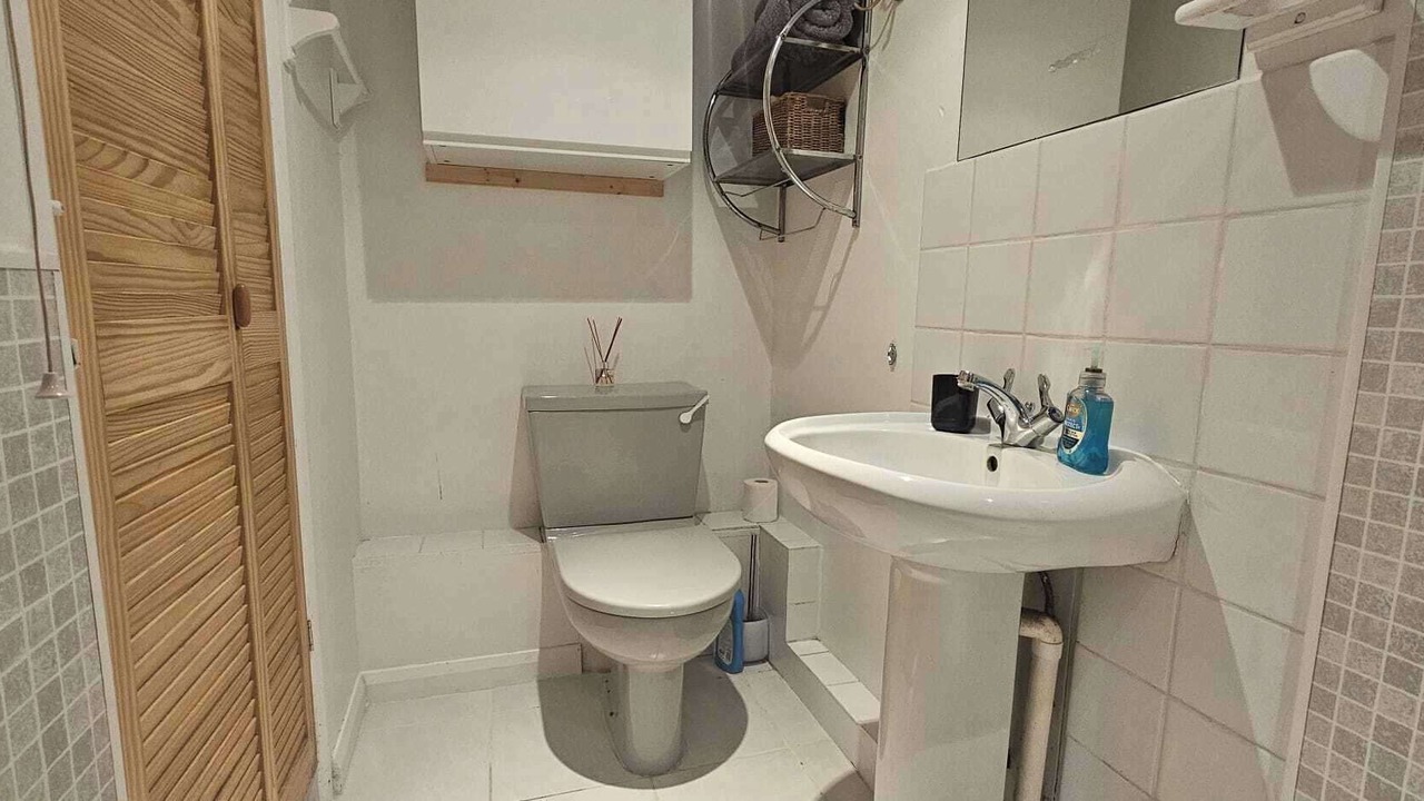 Photo of Others in Reading