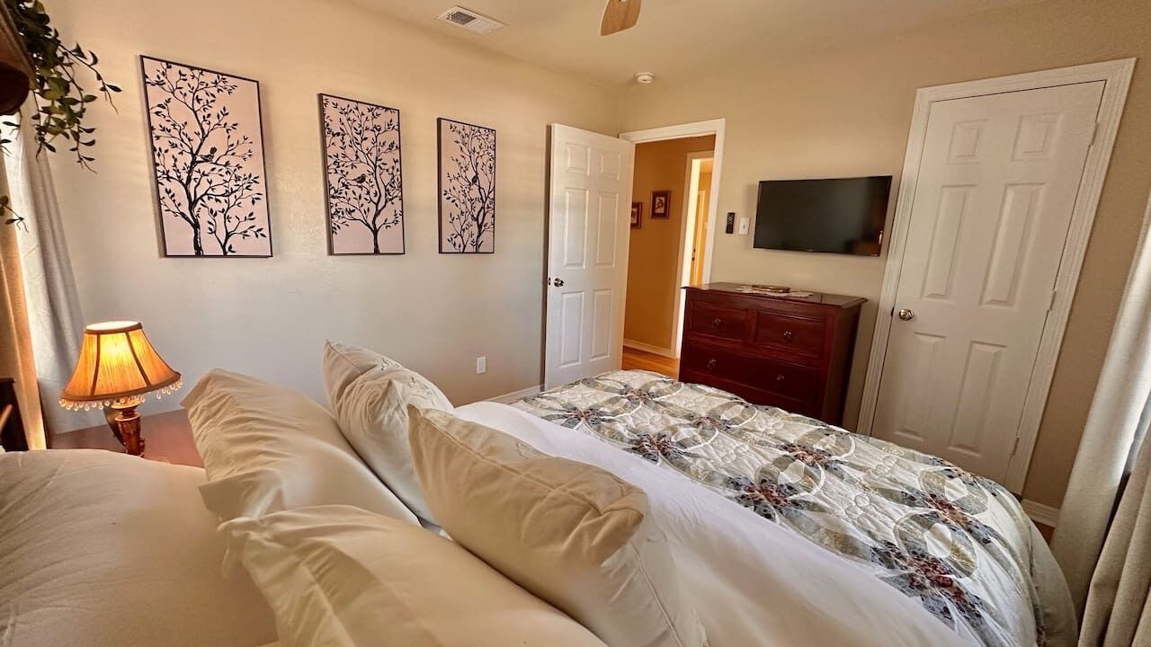 Photo of Bedroom in Balch Springs