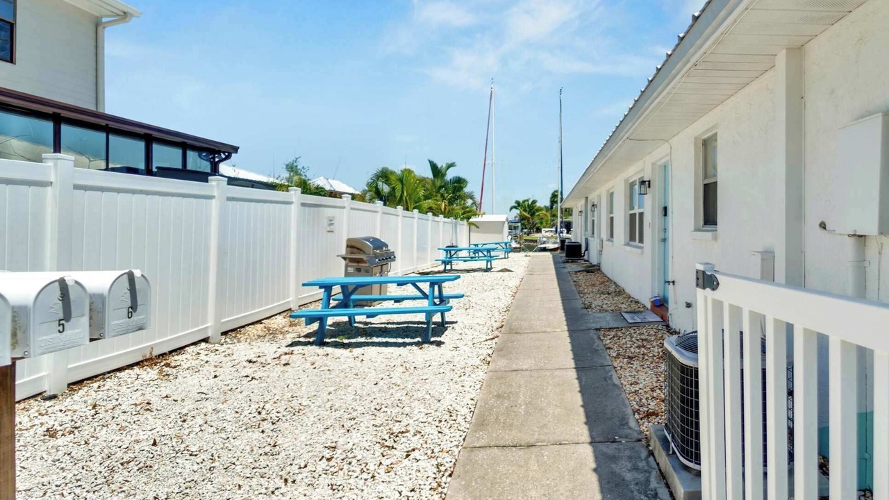 Photo of Others in Apollo Beach