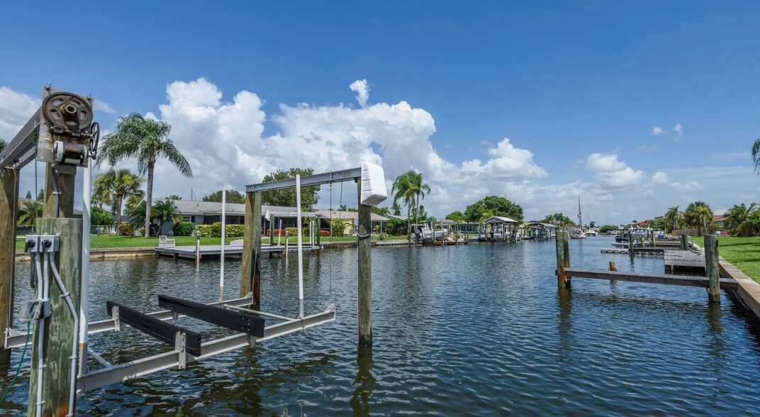 Photo of Others in Apollo Beach