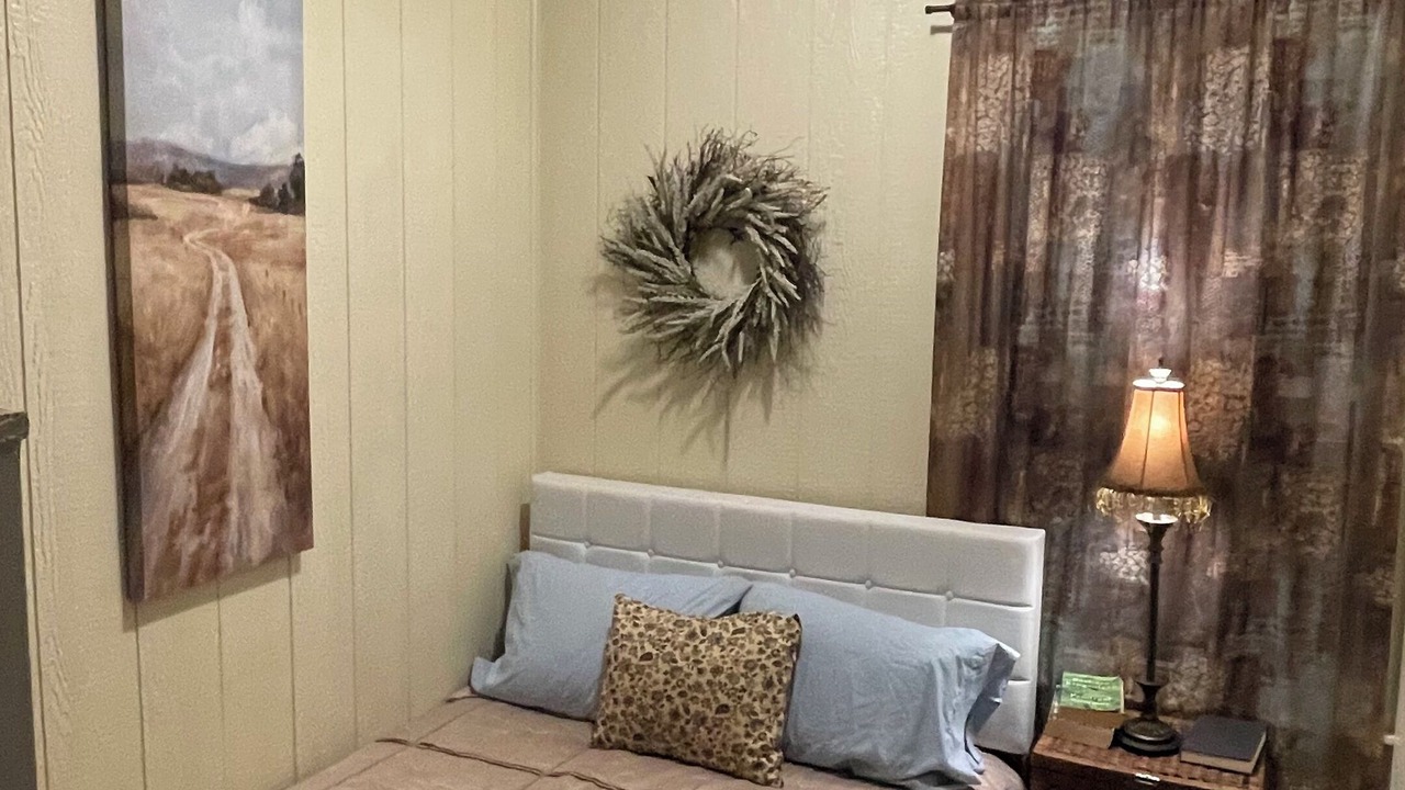 Photo of Bedroom in Hallettsville