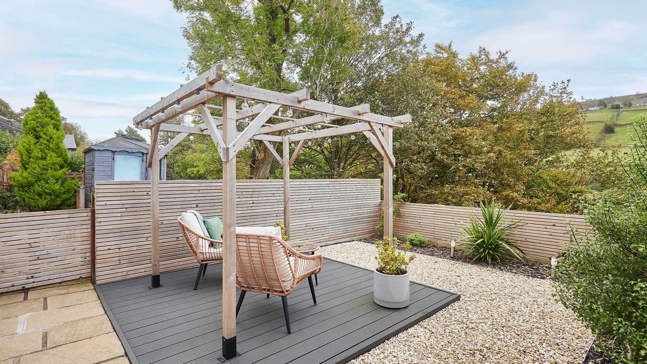 Photo of Others in Holmbridge