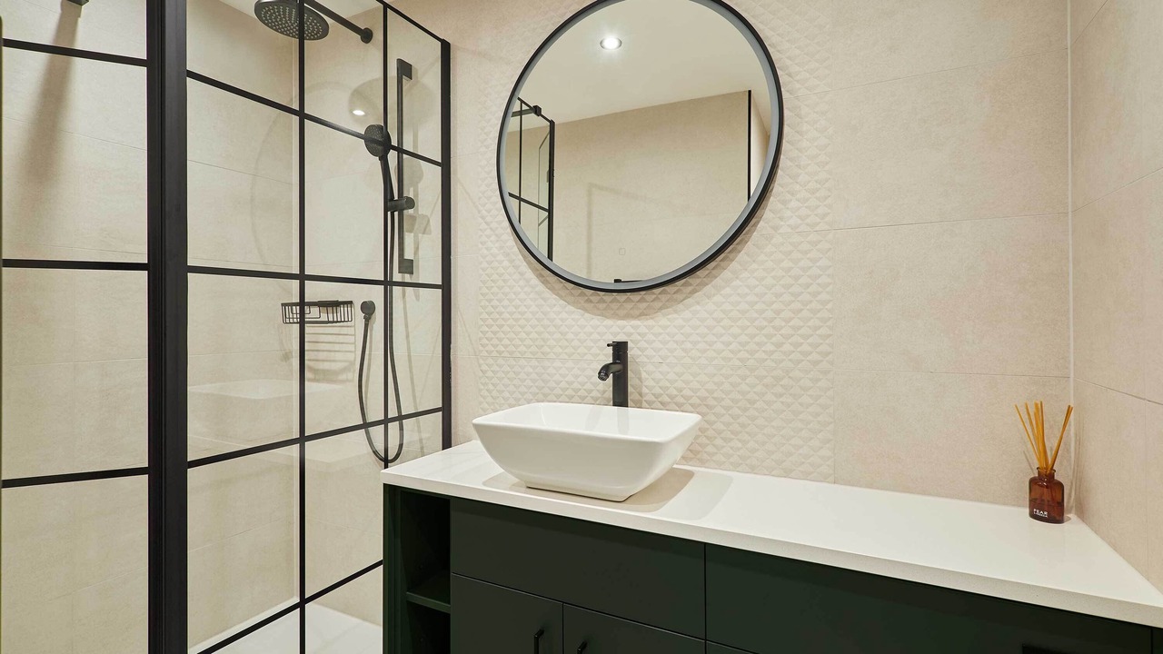 Photo of Others in Holmbridge