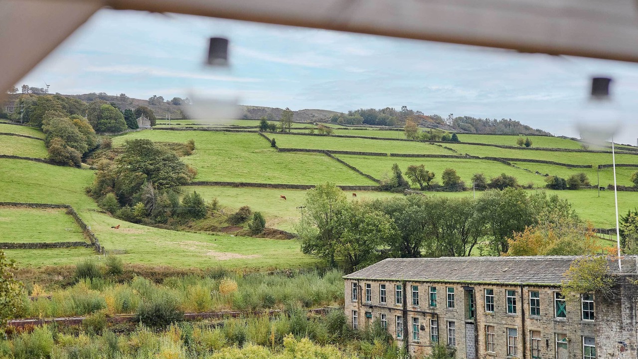 Photo of Others in Holmbridge