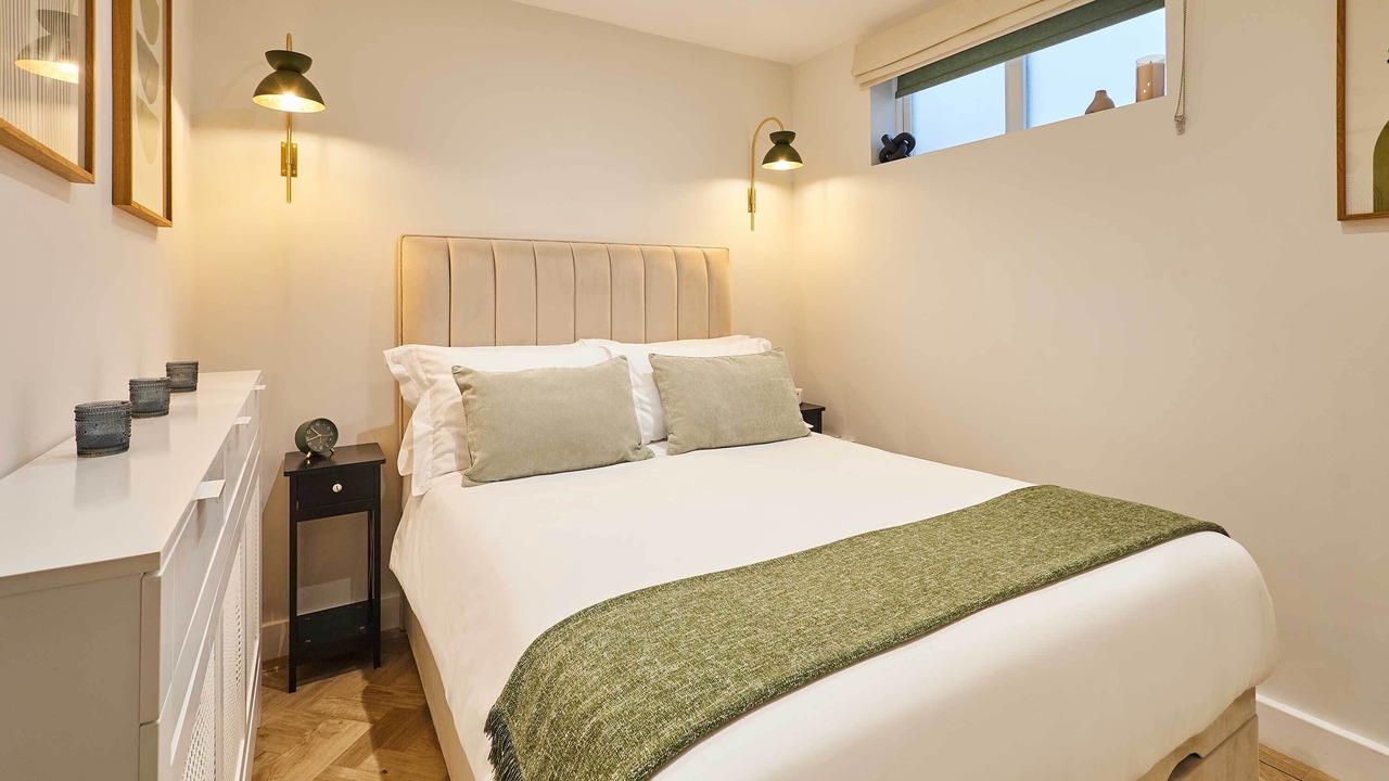 Photo of Others in Holmbridge