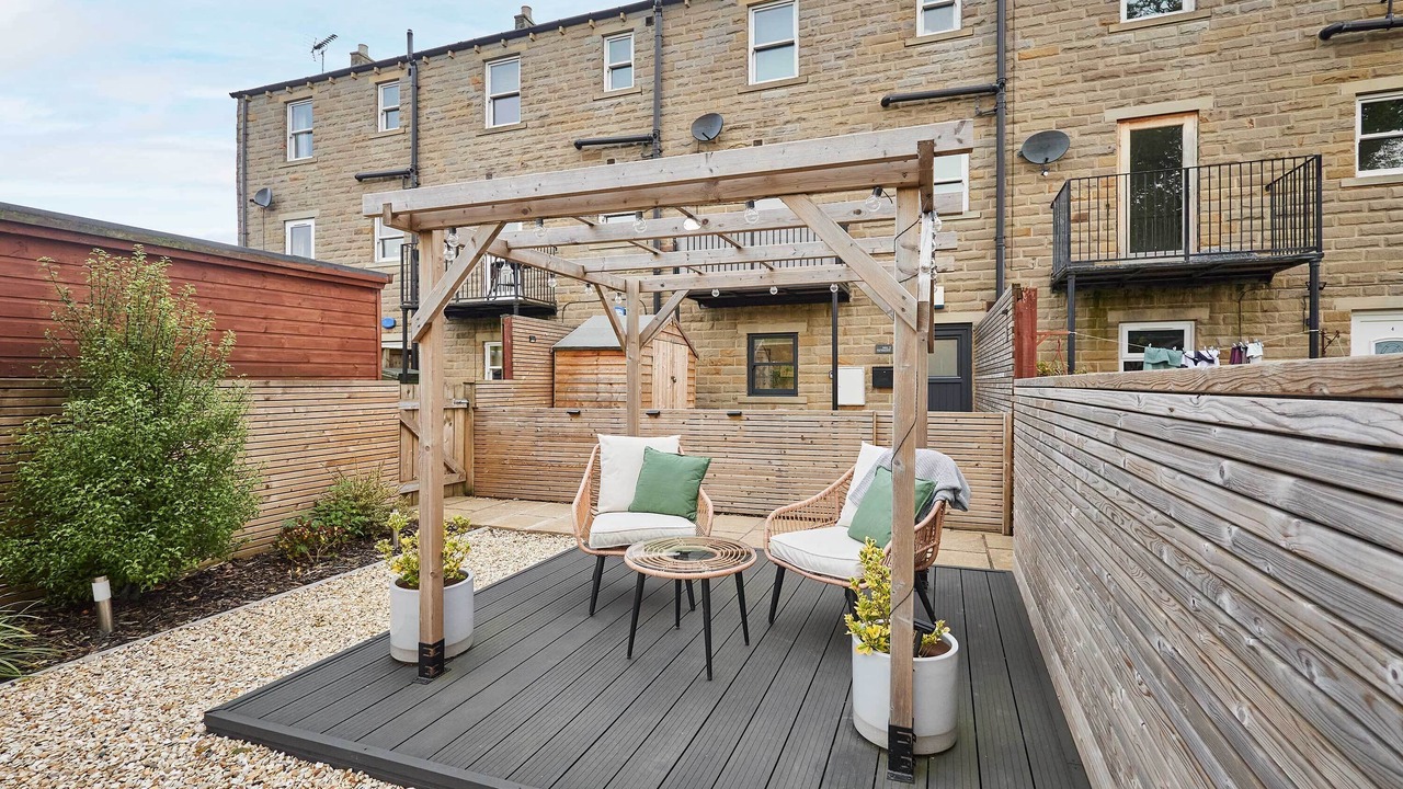 Photo of Others in Holmbridge