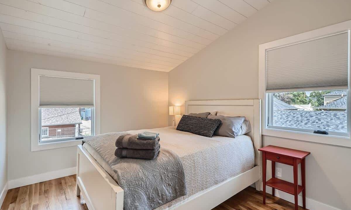 Photo of Bedroom in Berkeley