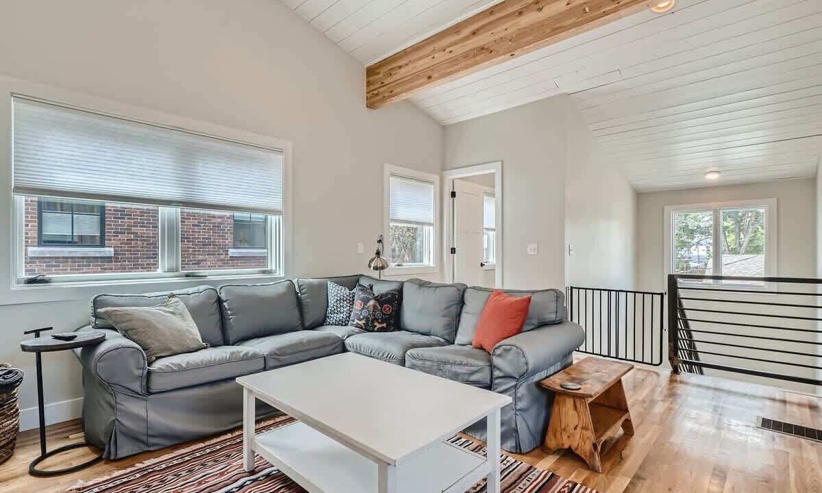 Photo of Livingroom in Berkeley