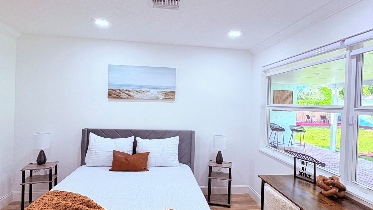 Photo of Bedroom in Lake Worth