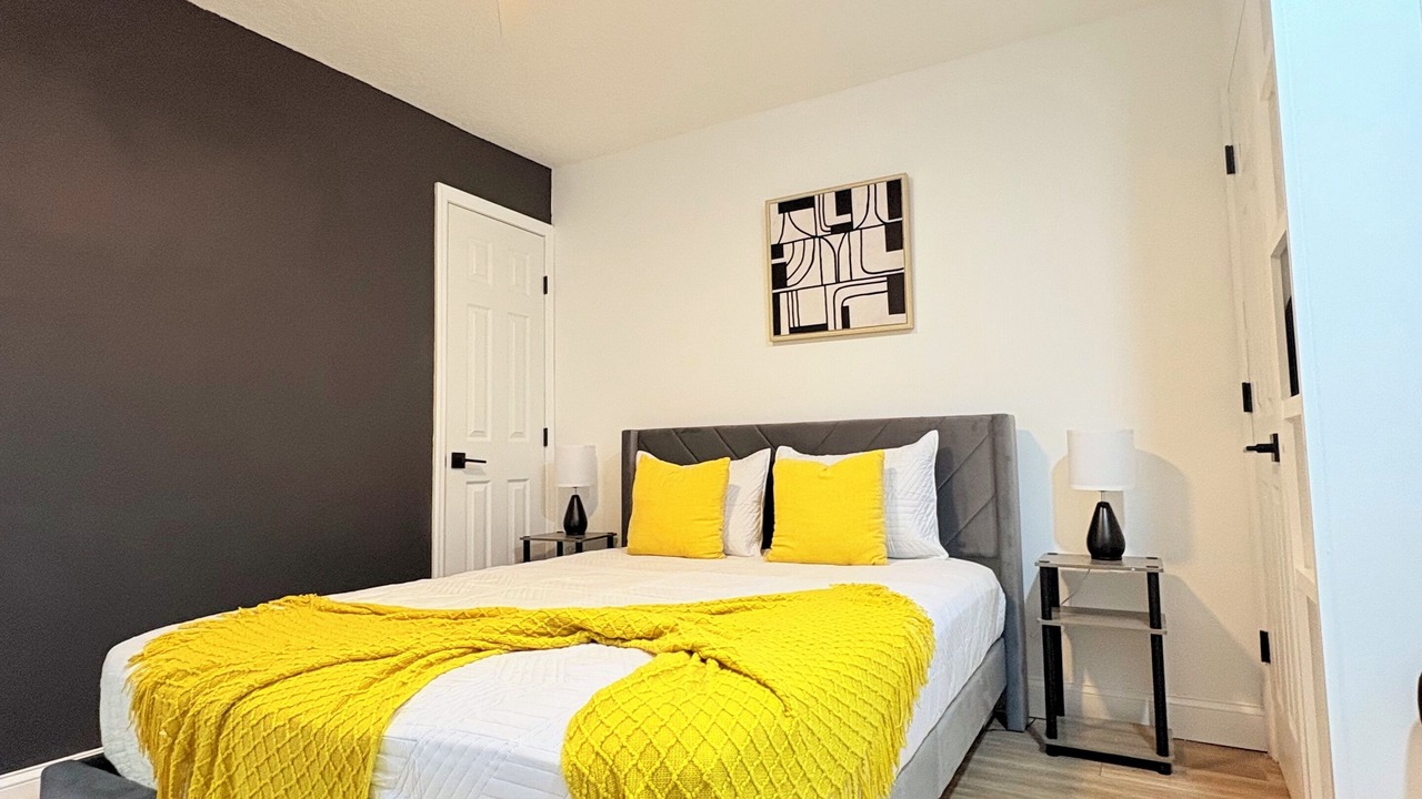 Photo of Bedroom in Lake Worth