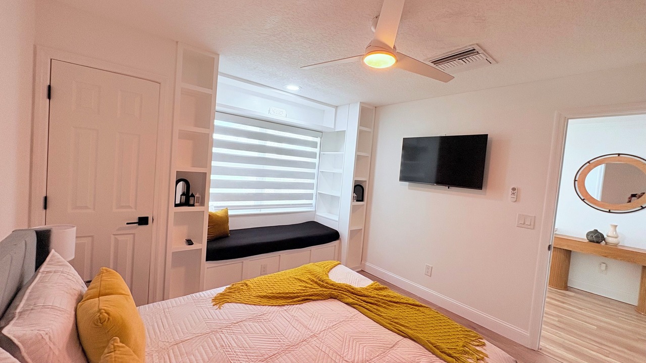 Photo of Bedroom in Lake Worth